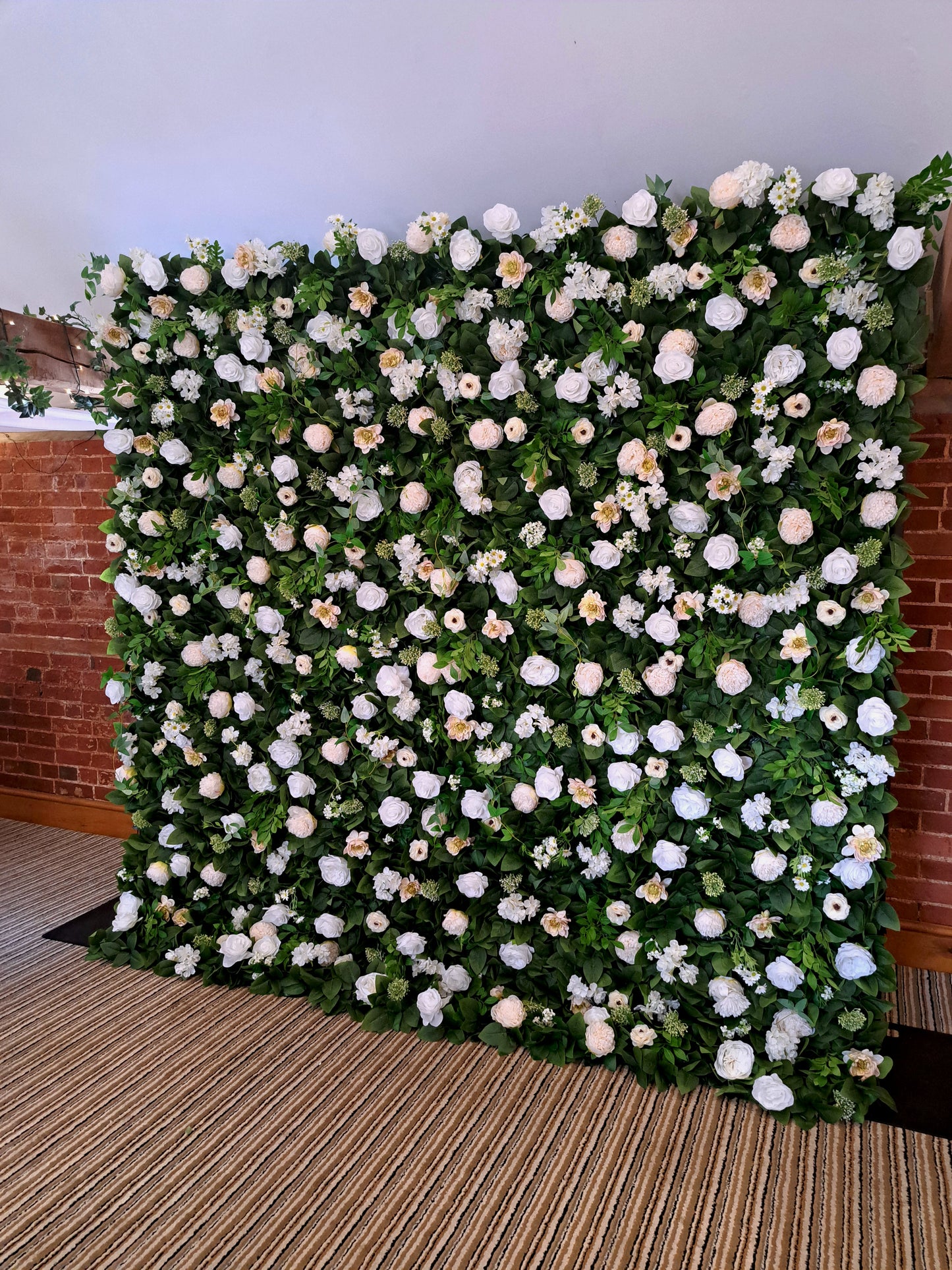 The Lottie Premium Flower Wall