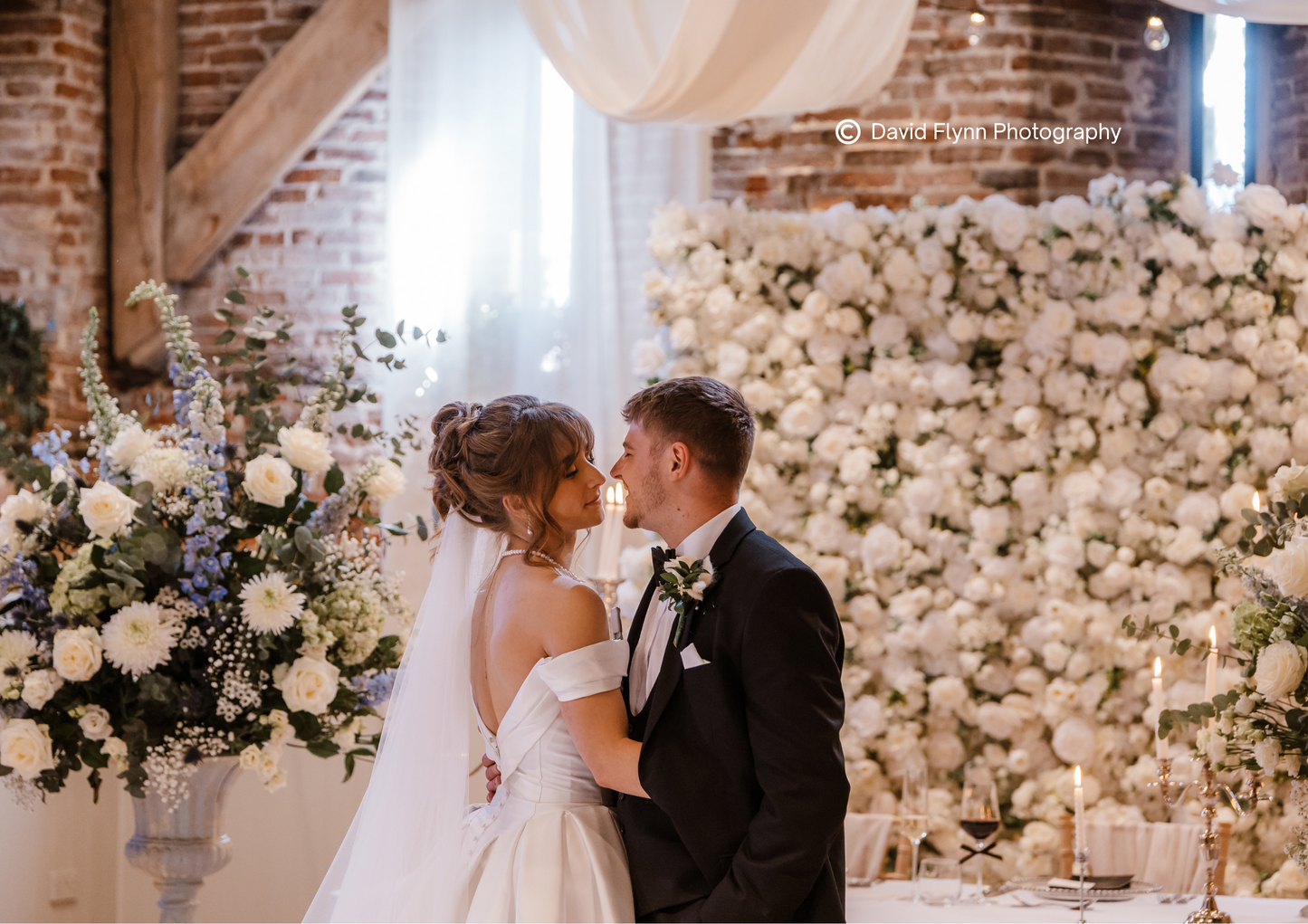 The Vivienne Premium Flower Wall