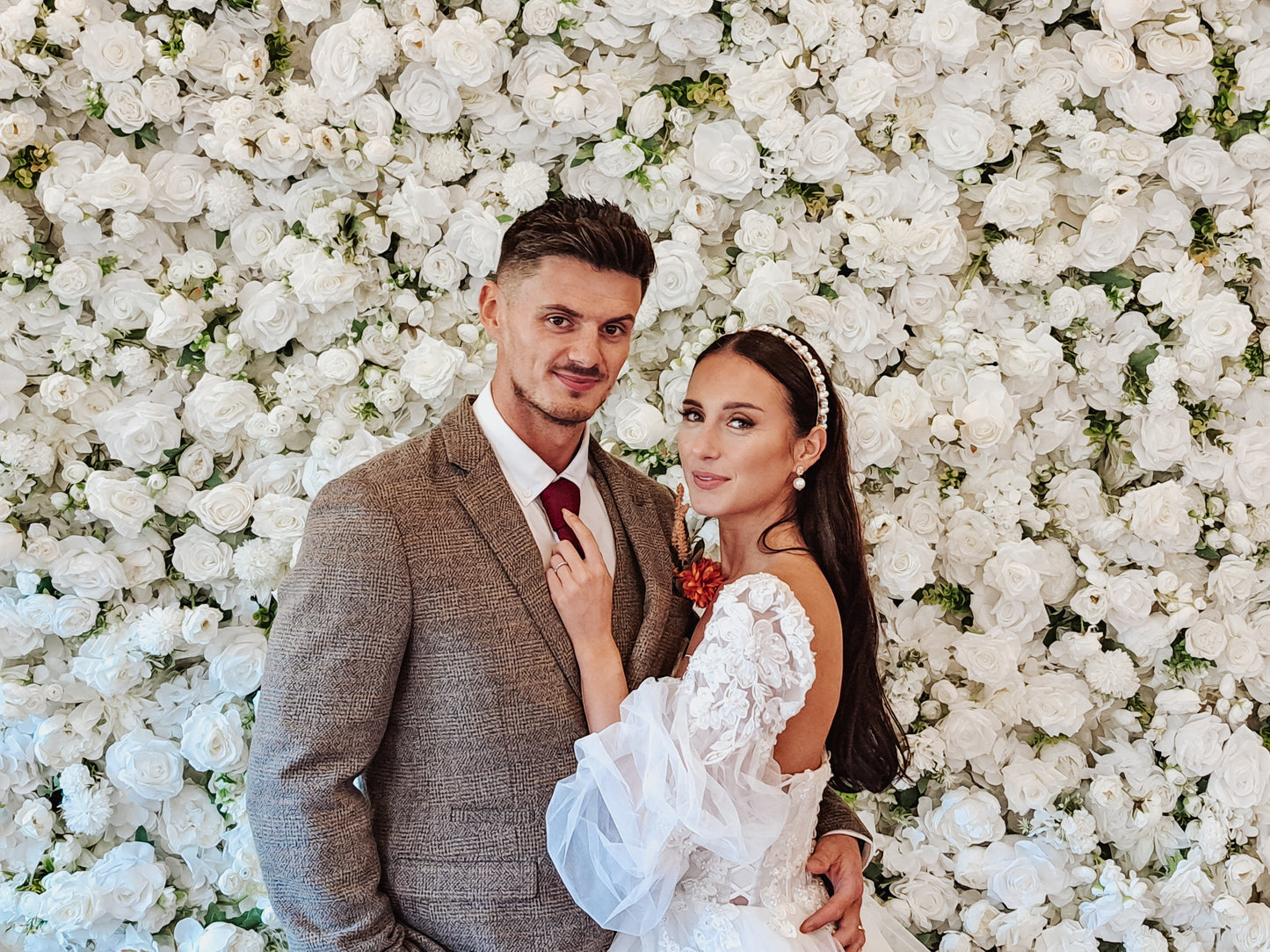 The Vivienne Premium Flower Wall